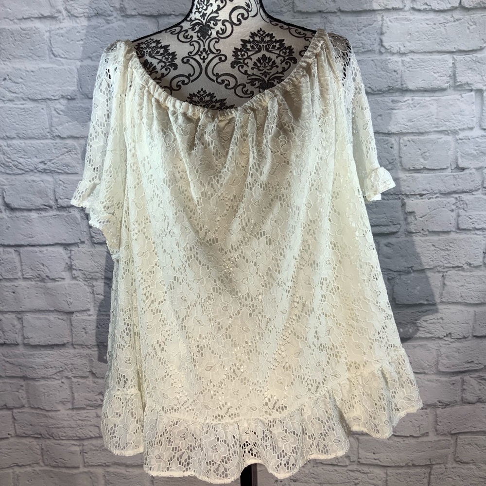 Daisy Fuentes White Lace Blouse